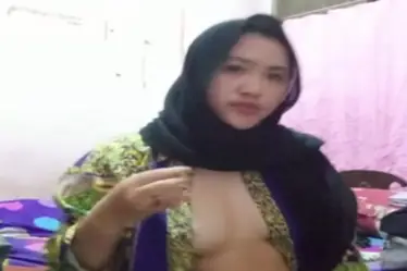 Bu Guru Jilbab Vcs Sama Selingkuhan Bugil