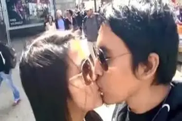 Dokumentasi Alyssa Soebandono Live Kasur London