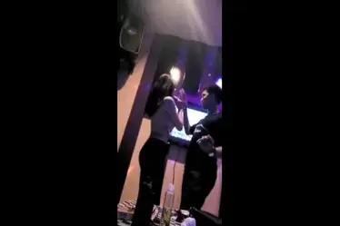 Dokumentasi Venus Kacamata Cantik Live Kasur Karaoke