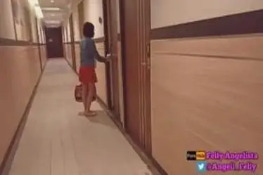 Gadis Cantik Pasrah Goyang Kasur Hotel Sepi