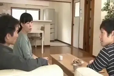 Tante Semok Cantik Pasrah Goyang Kasur Crot