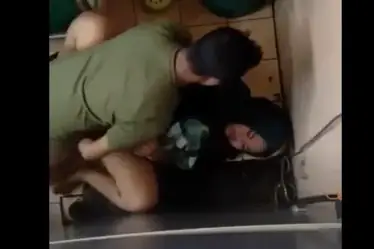 Udah Kebelet Ewe Istri Tetangga Kos Jilbab Di Wc